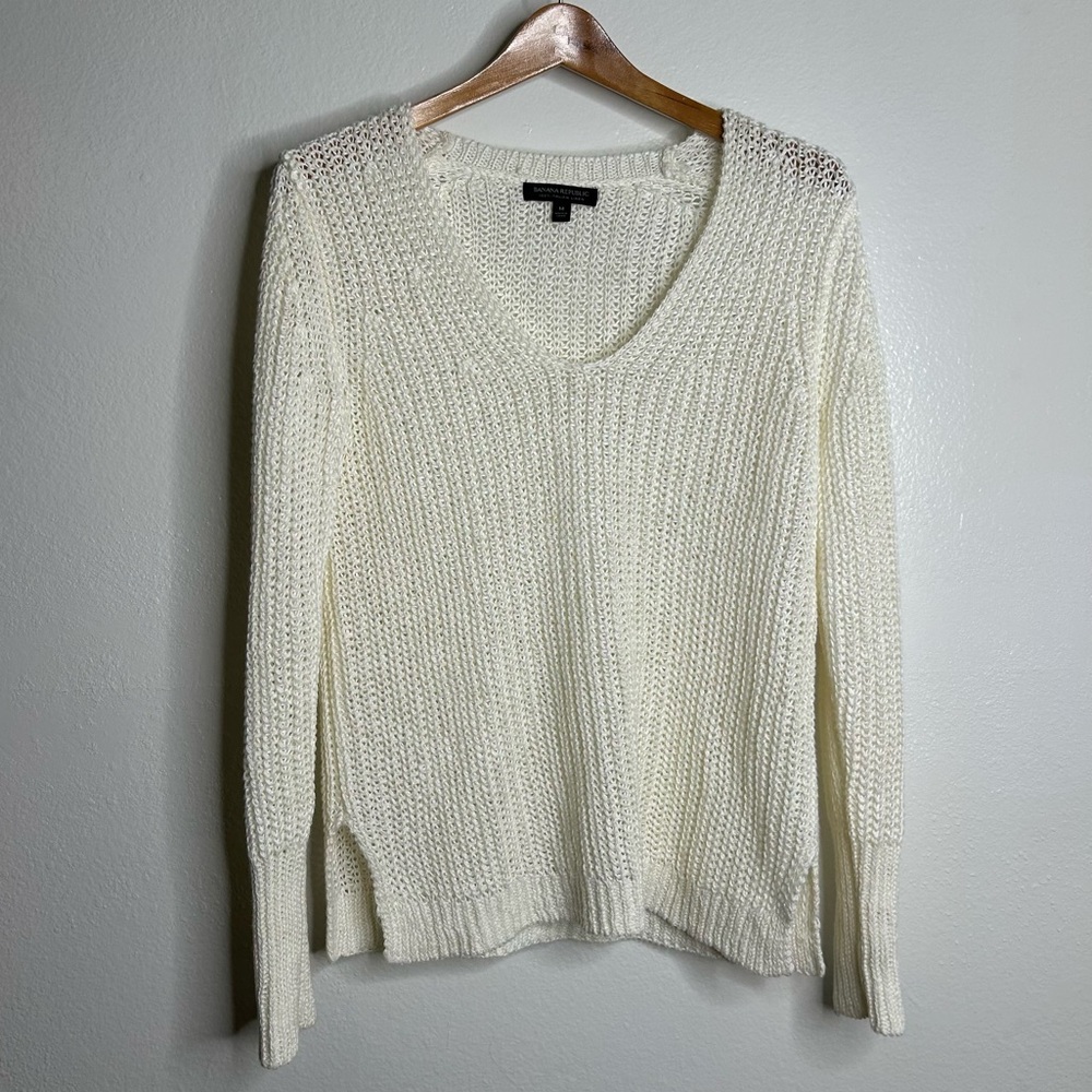 Banana Republic 100% Italian Linen Thick Knit Cream V - Neck Pullover Sweater
